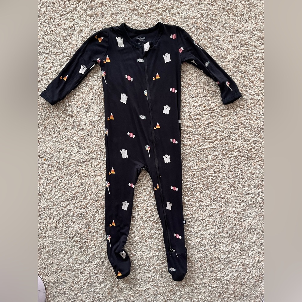 Kyte baby trick or treat zippered footie 18-24M VGUC